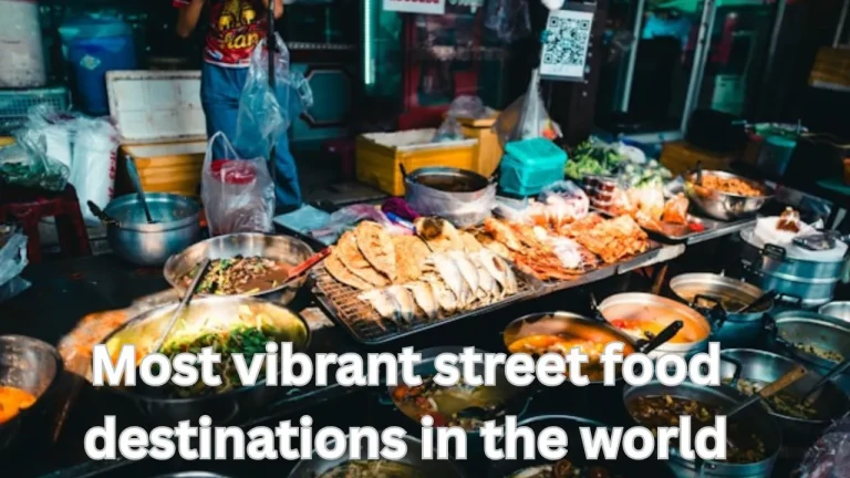 fancy restaurants and follow the smell of sizzling woks, grilled seafood, and sweet Thai desserts